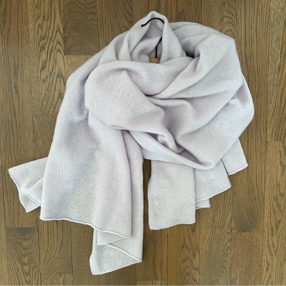 White + Warren Accessories - White + Warren 100% Cashmere Travel Wrap Scarf in Pale Lavender 81" x 36"